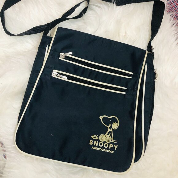 Vintage Snoopy and Woodstock Black Messenger Shoulder Bag Glow in the Dark Logo - Picture 1 of 7